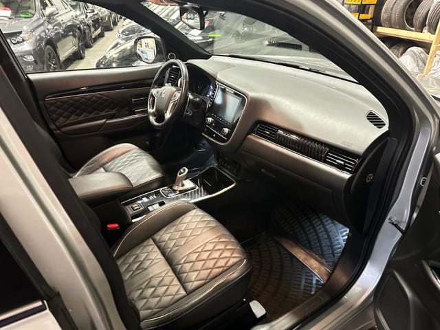 2020 MITSUBISHI OUTLANDER - 16