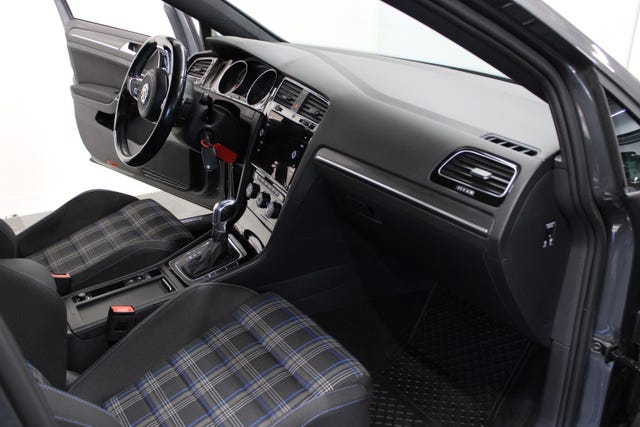 2019 VOLKSWAGEN GOLF - 15