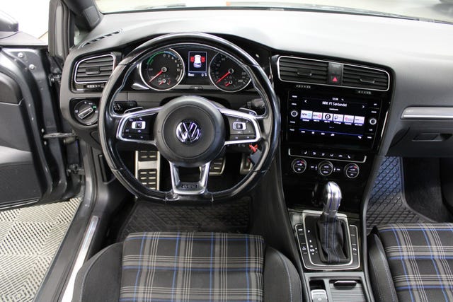 2019 VOLKSWAGEN GOLF - 22