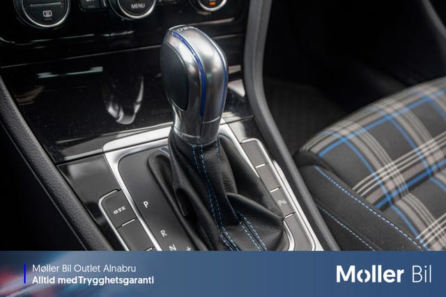 2018 VOLKSWAGEN GOLF - 18