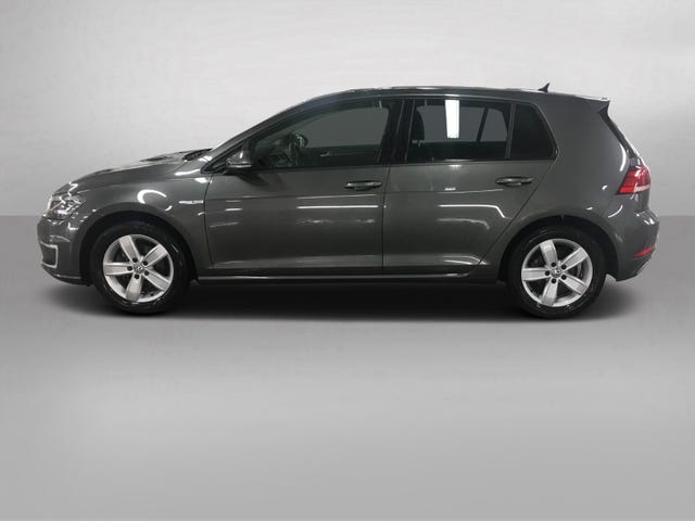 WVWZZZAUZJW911706 2018 VOLKSWAGEN GOLF-1