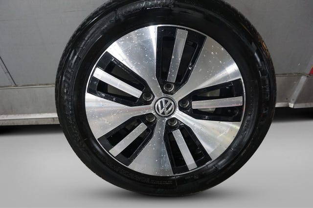 2018 VOLKSWAGEN GOLF - 23