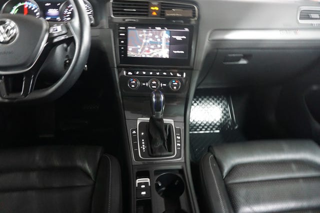 2018 VOLKSWAGEN GOLF - 14