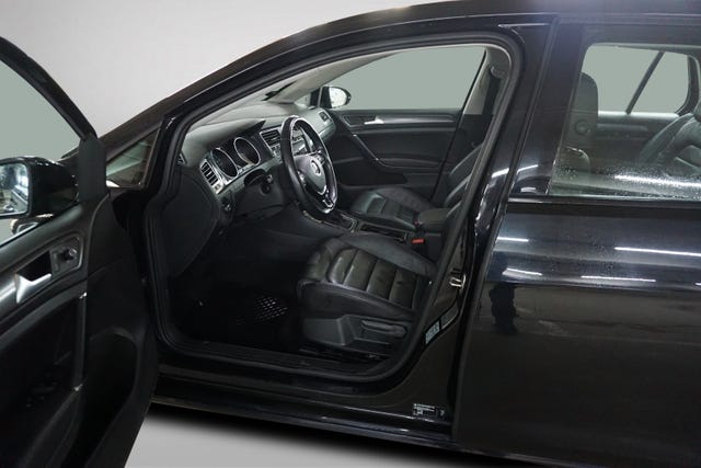 2018 VOLKSWAGEN GOLF - 9