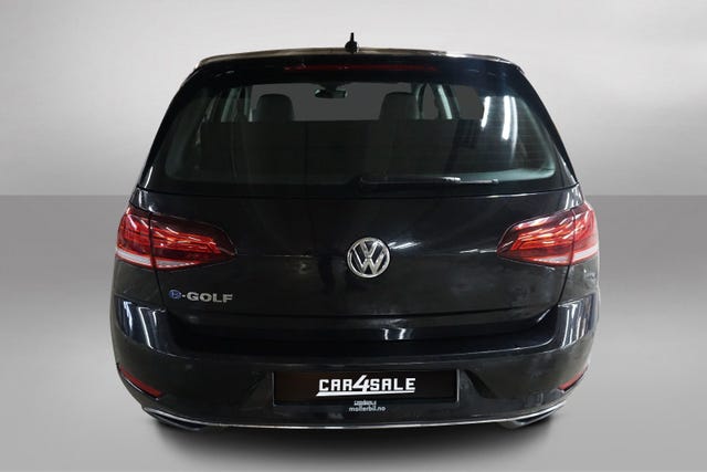 WVWZZZAUZJW910976 2018 VOLKSWAGEN GOLF-3