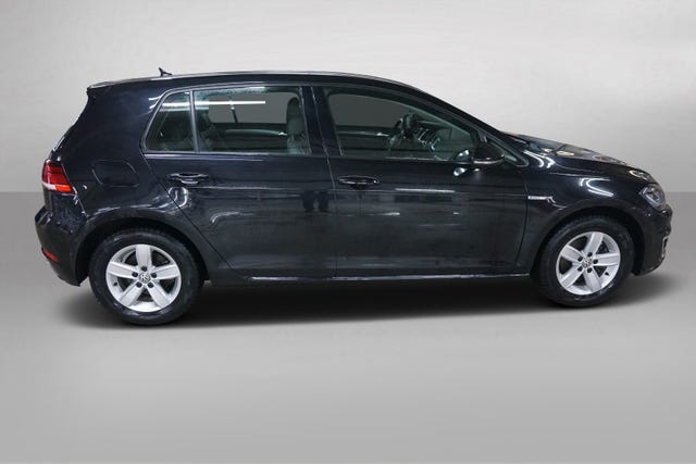 WVWZZZAUZJW910976 2018 VOLKSWAGEN GOLF-5
