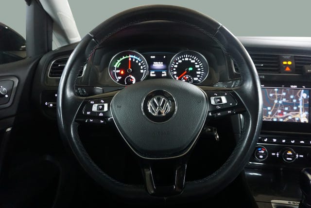 2018 VOLKSWAGEN GOLF - 11