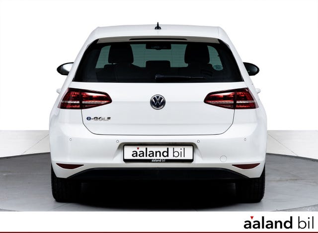 2015 VOLKSWAGEN GOLF - 8