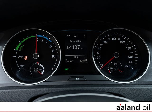 2015 VOLKSWAGEN GOLF - 23
