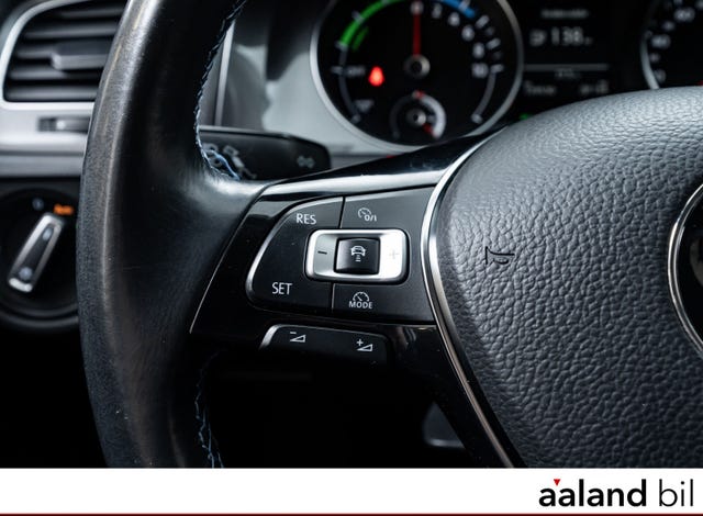 2015 VOLKSWAGEN GOLF - 25