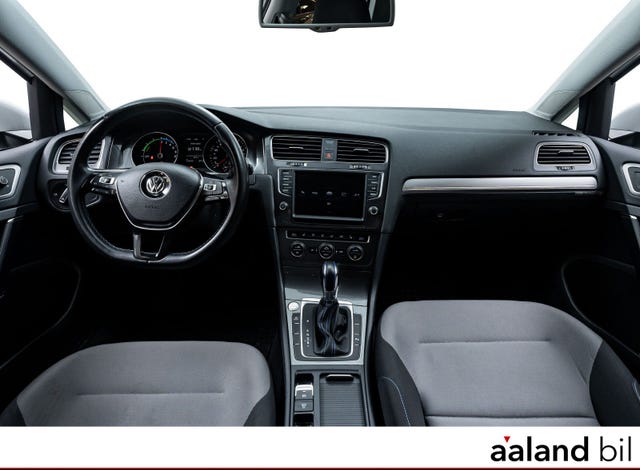 2015 VOLKSWAGEN GOLF - 27