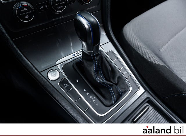 2015 VOLKSWAGEN GOLF - 14