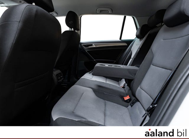 2015 VOLKSWAGEN GOLF - 28