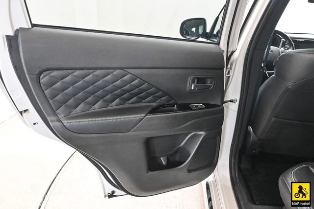 2020 MITSUBISHI OUTLANDER - 13