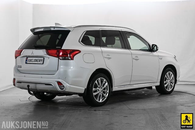 JMBXDGG3WLZ019041 2020 MITSUBISHI OUTLANDER-3