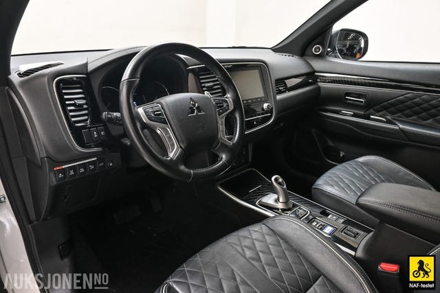 2020 MITSUBISHI OUTLANDER - 11