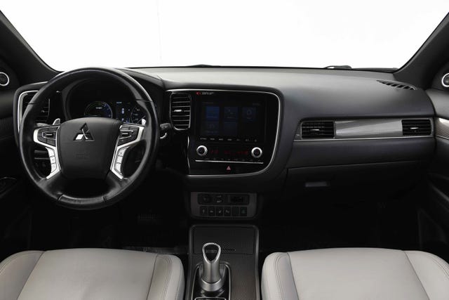 2020 MITSUBISHI OUTLANDER - 26
