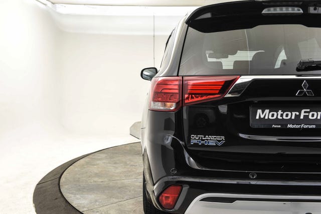 JMBXDGG3WLZ015396 2020 MITSUBISHI OUTLANDER-2