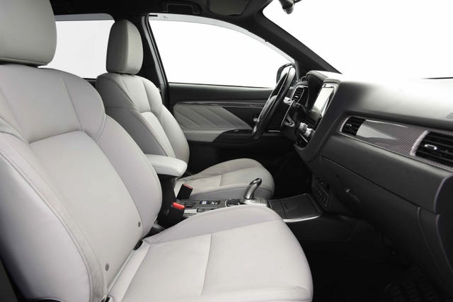 2020 MITSUBISHI OUTLANDER - 29