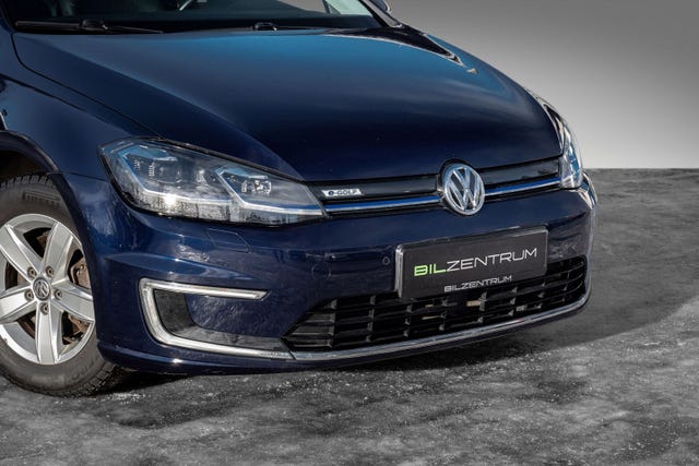 WVWZZZAUZJ8906595 2018 VOLKSWAGEN GOLF-2