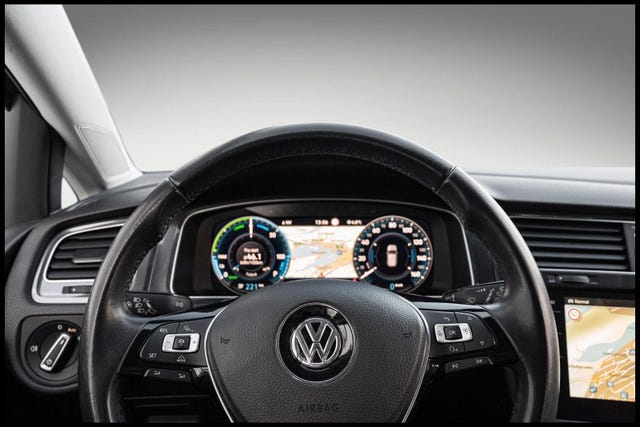 2018 VOLKSWAGEN GOLF - 14