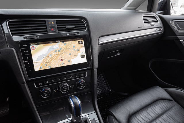 2018 VOLKSWAGEN GOLF - 15