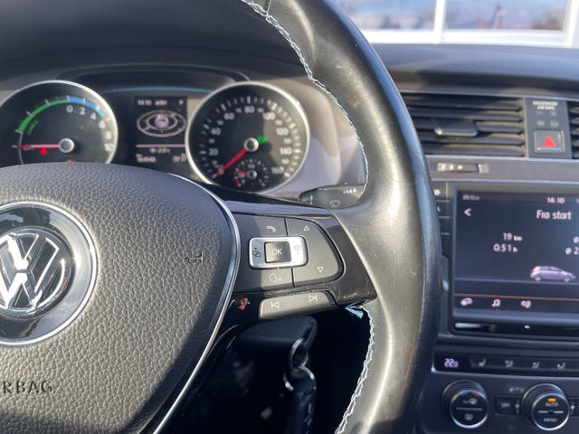 2015 VOLKSWAGEN GOLF - 13