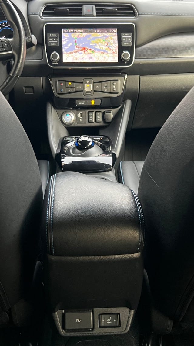 2020 NISSAN LEAF - 21
