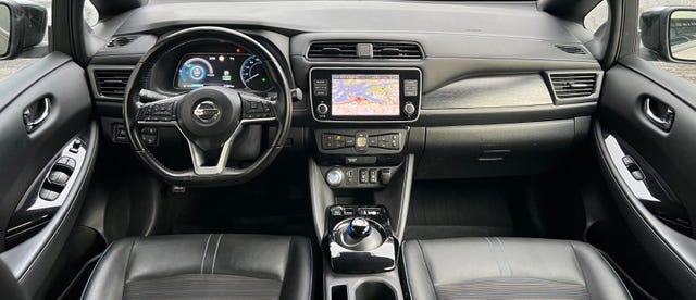 2020 NISSAN LEAF - 10