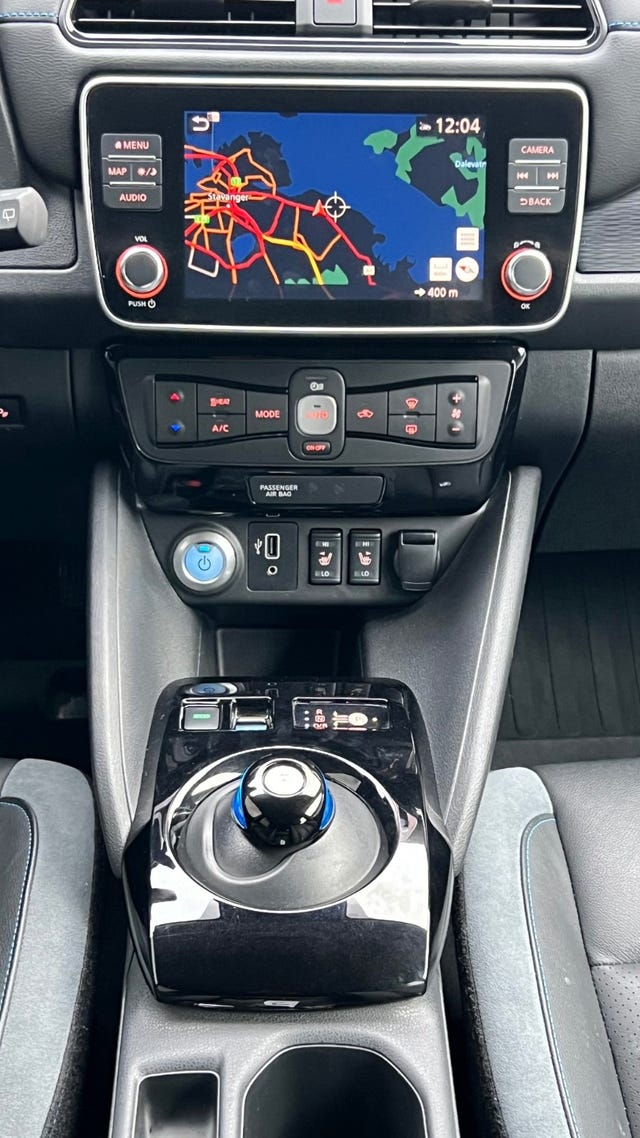 2020 NISSAN LEAF - 37
