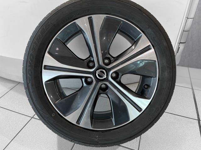 2020 NISSAN LEAF - 24