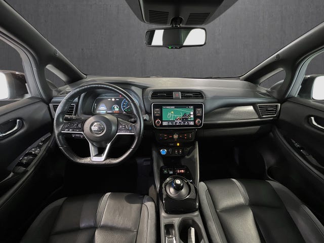 2020 NISSAN LEAF - 25