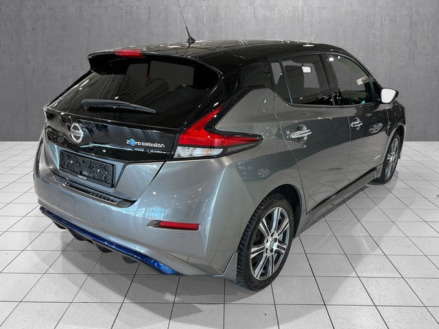 2020 NISSAN LEAF - 11
