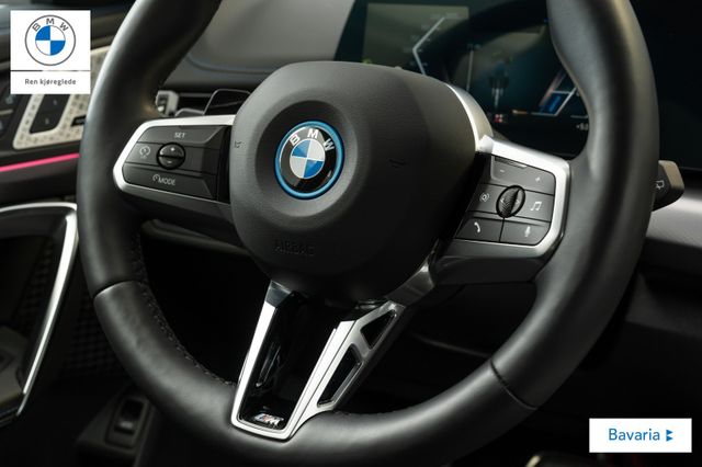 2023 BMW IX1 - 16