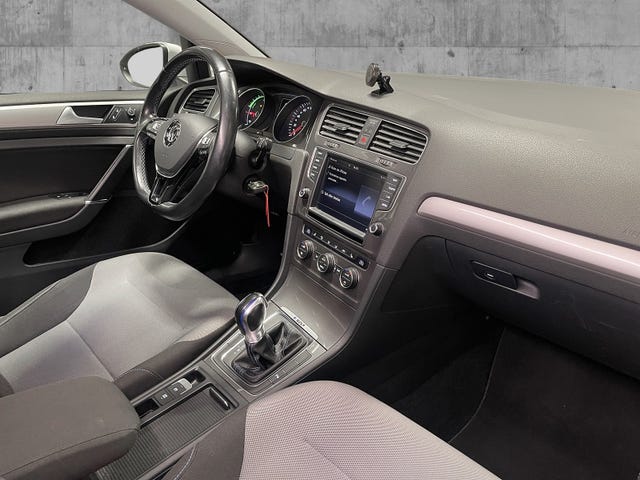 2015 VOLKSWAGEN GOLF - 9