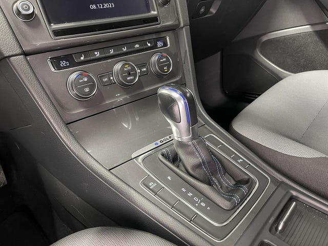2015 VOLKSWAGEN GOLF - 11