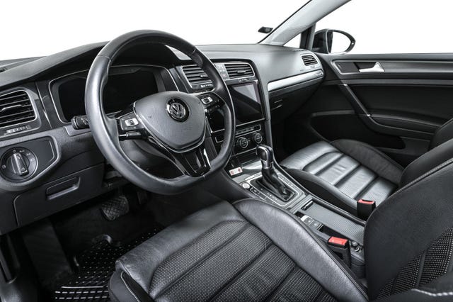 2019 VOLKSWAGEN GOLF - 17