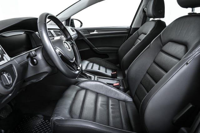2019 VOLKSWAGEN GOLF - 16