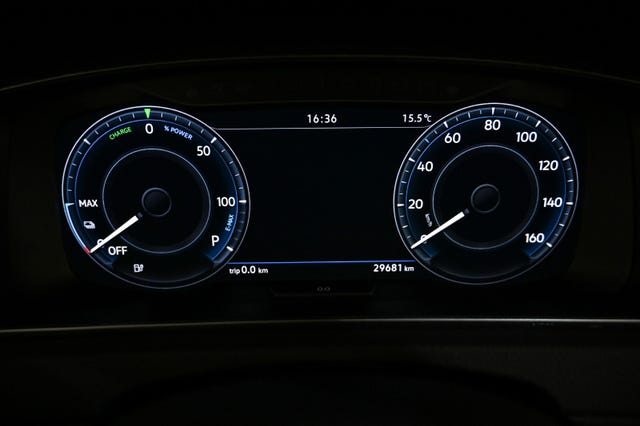 2019 VOLKSWAGEN GOLF - 10