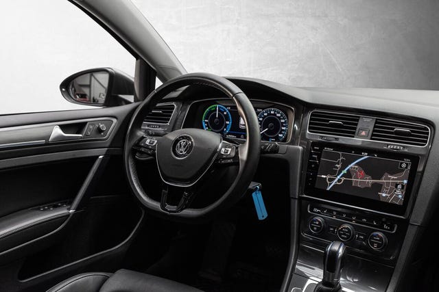 2019 VOLKSWAGEN GOLF - 11