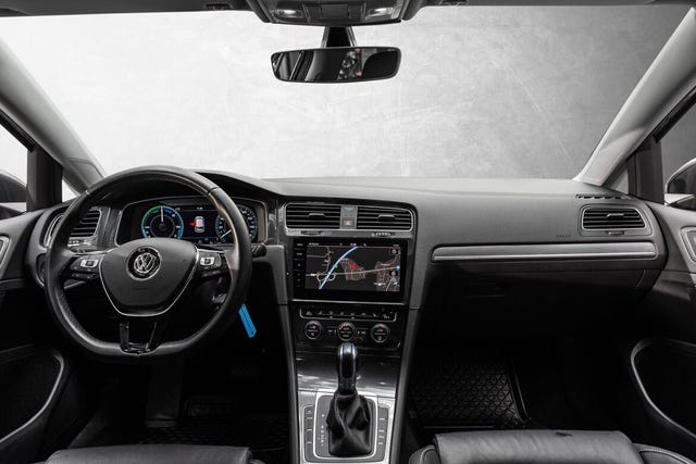 2019 VOLKSWAGEN GOLF - 10