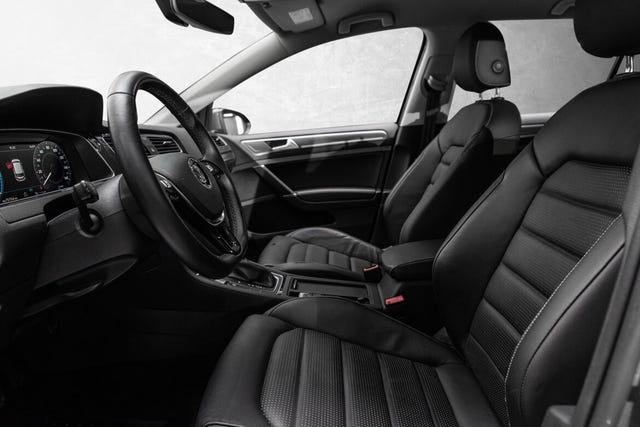 WVWZZZAUZKW904526 2019 VOLKSWAGEN GOLF-1