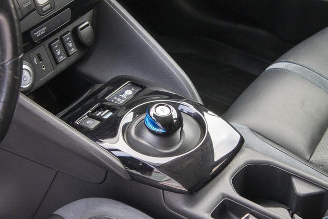 2018 NISSAN LEAF - 17