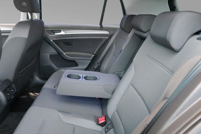 2019 VOLKSWAGEN GOLF - 9