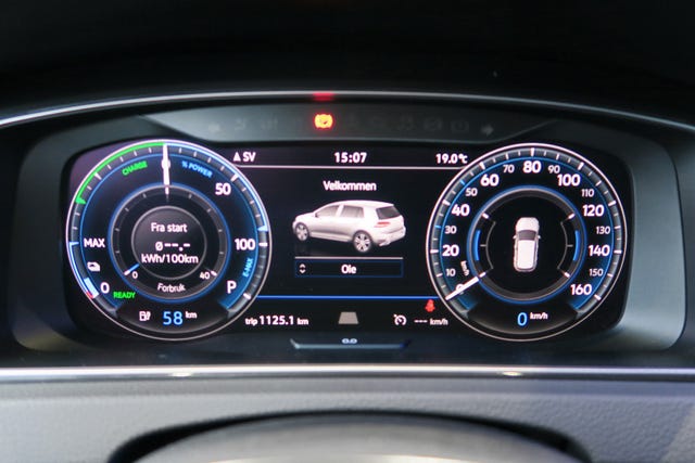 2019 VOLKSWAGEN GOLF - 11