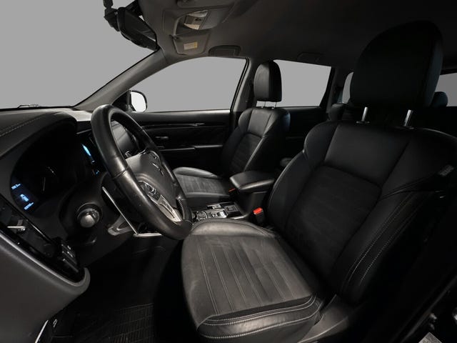 2020 MITSUBISHI OUTLANDER - 9