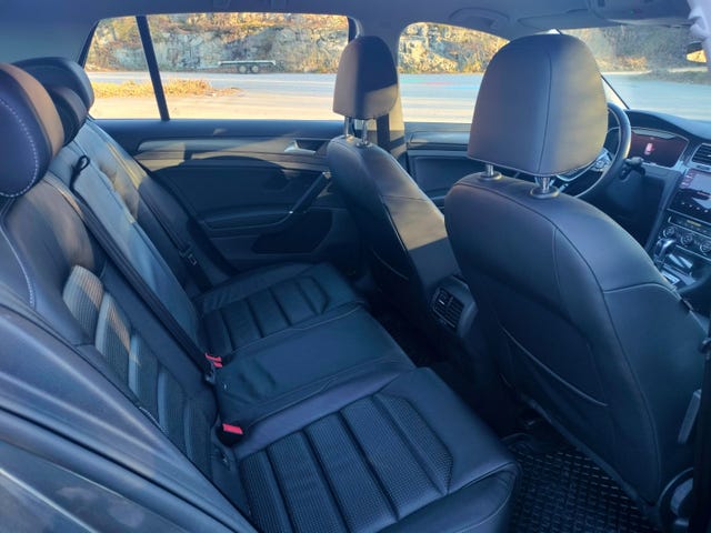 2019 VOLKSWAGEN GOLF - 23