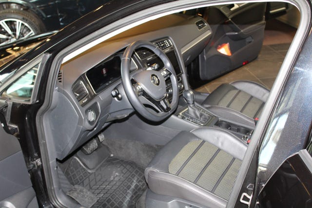 WVWZZZAUZL8901809 2019 VOLKSWAGEN GOLF-4
