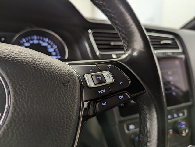 2019 VOLKSWAGEN GOLF - 23