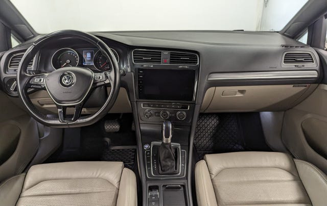 2019 VOLKSWAGEN GOLF - 20